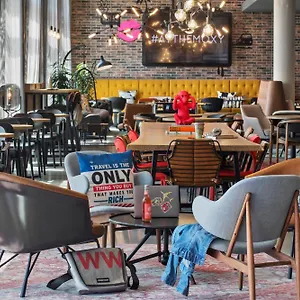 Moxy Frankfurt Airport Otel